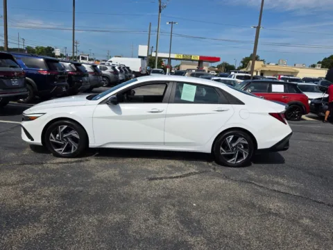 More photos of 2025 Hyundai Elantra SEL Sport at Hyundai Warner Robins, GA