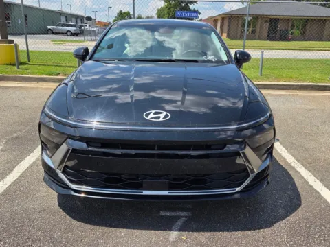 Photos of 2024 Hyundai Sonata SEL for sale in Warner Robins, GA at Hyundai Warner Robins
