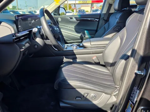 More photos of 2025 Genesis GV80 2.5T at Hyundai Warner Robins, GA