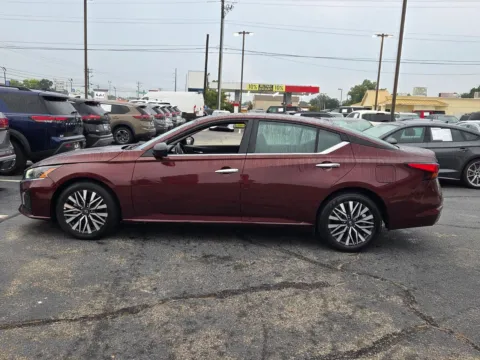 More photos of 2025 Nissan Altima 2.5 SV at Hyundai Warner Robins, GA
