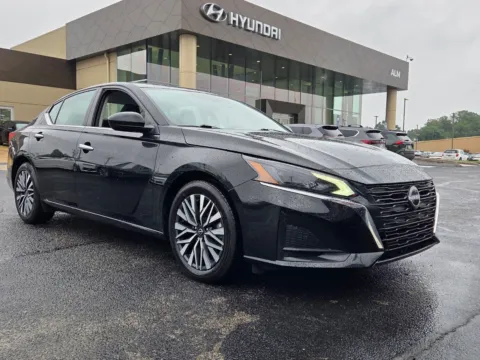 Black 2025 Nissan Altima 2.5 SV for sale in Warner Robins, GA