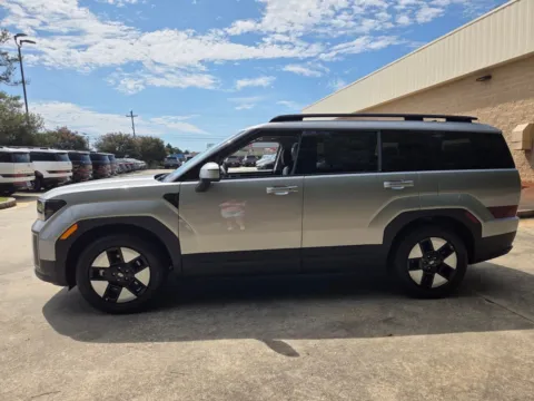 More photos of 2027 Hyundai Santa Fe Hybrid SEL at Hyundai Warner Robins, GA