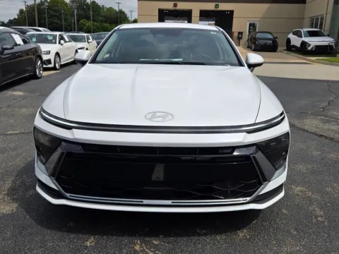 Photos of 2026 Hyundai Sonata SE for sale in Warner Robins, GA at Hyundai Warner Robins