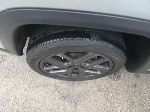 More photos of 2026 Jeep Compass Limited at Hyundai Warner Robins, GA