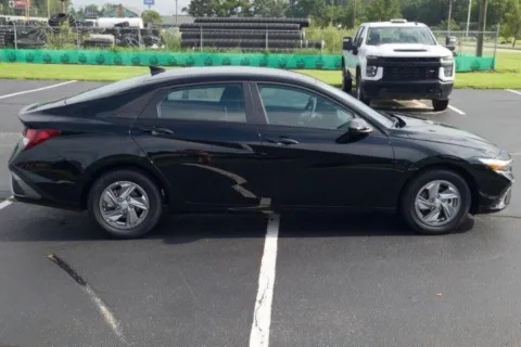 More photos of 2026 Hyundai Elantra SE at Hyundai Warner Robins, GA