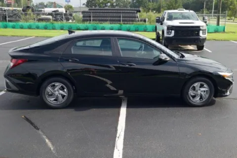 More photos of 2026 Hyundai Elantra SE at Hyundai Warner Robins, GA