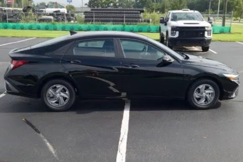 More photos of 2026 Hyundai Elantra SE at Hyundai Warner Robins, GA