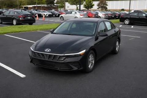 Black 2026 Hyundai Elantra SE for sale in Warner Robins, GA