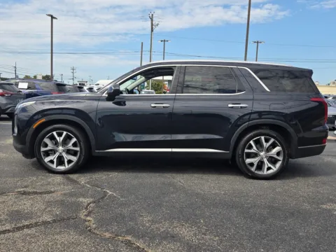 More photos of 2022 Hyundai Palisade SEL at Hyundai Warner Robins, GA