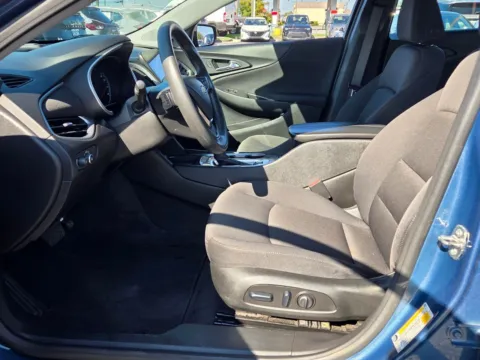 More photos of 2024 Chevrolet Malibu LT at Hyundai Warner Robins, GA