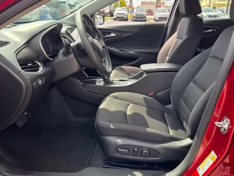 More photos of 2025 Chevrolet Malibu LT at Hyundai Warner Robins, GA
