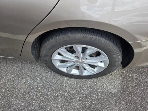 More photos of 2024 Chevrolet Malibu LT at Hyundai Warner Robins, GA