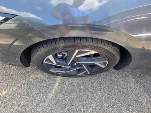 More photos of 2025 Hyundai Elantra SEL Convenience at Hyundai Warner Robins, GA