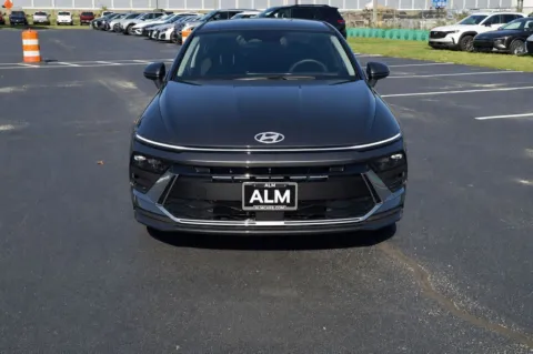 Photos of 2026 Hyundai Sonata SE for sale in Warner Robins, GA at Hyundai Warner Robins