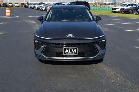 Photos of 2026 Hyundai Sonata SE for sale in Warner Robins, GA at Hyundai Warner Robins