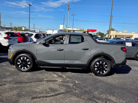 More photos of 2027 Hyundai Santa Cruz SE at Hyundai Warner Robins, GA