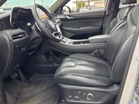 More photos of 2023 Hyundai Palisade Calligraphy at Hyundai Warner Robins, GA