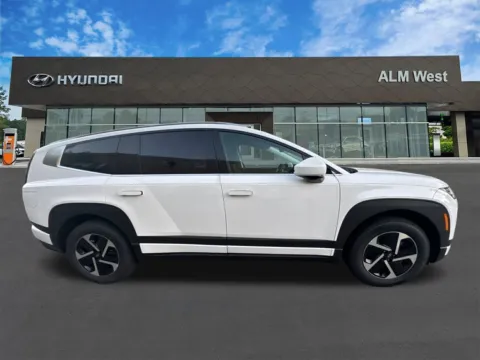 More photos of 2026 Hyundai IONIQ 9 SE at Hyundai Warner Robins, GA
