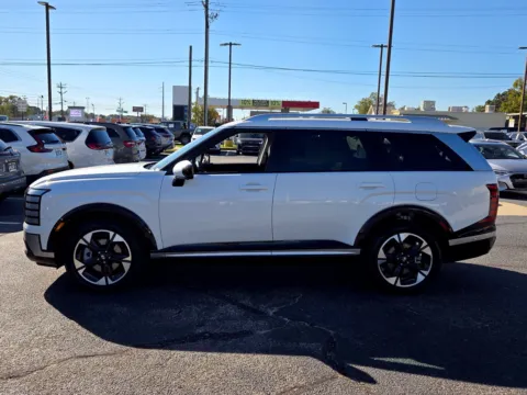 More photos of 2027 Hyundai Palisade Hybrid Limited at Hyundai Warner Robins, GA