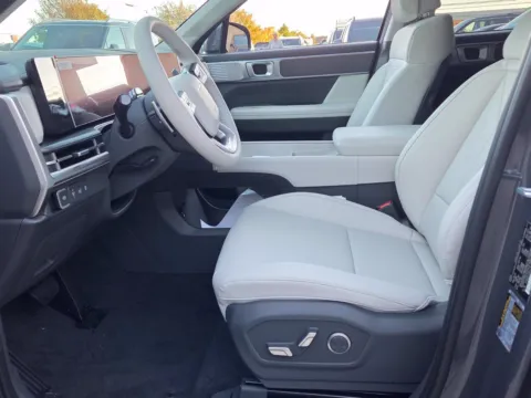 More photos of 2027 Hyundai Santa Fe Hybrid SEL at Hyundai Warner Robins, GA