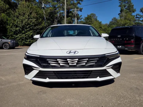 Photos of 2026 Hyundai Elantra SE for sale in Warner Robins, GA at Hyundai Warner Robins