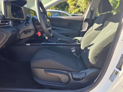 More photos of 2026 Hyundai Elantra SE at Hyundai Warner Robins, GA