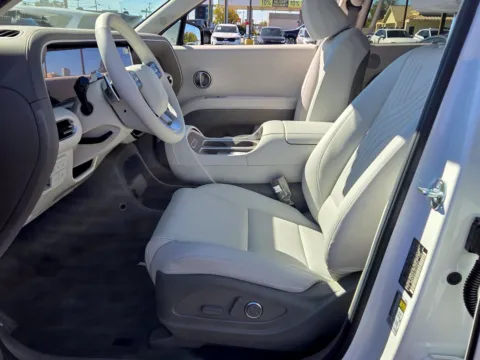 More photos of 2027 Hyundai Palisade Hybrid Blue SEL Premium at Hyundai Warner Robins, GA