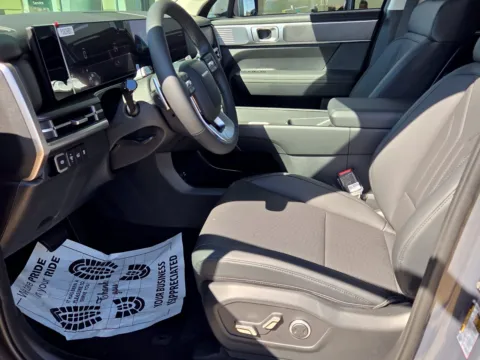 More photos of 2027 Hyundai Santa Fe Hybrid SEL at Hyundai Warner Robins, GA