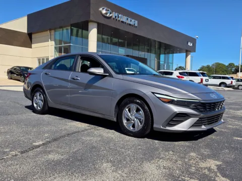 Gray 2024 Hyundai Elantra SE for sale in Warner Robins, GA
