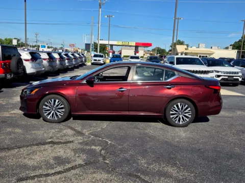 More photos of 2023 Nissan Altima 2.5 SV at Hyundai Warner Robins, GA