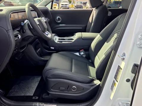 More photos of 2027 Hyundai Palisade Hybrid SEL Premium at Hyundai Warner Robins, GA