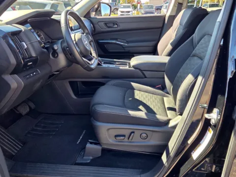 More photos of 2025 Nissan Pathfinder SV at Hyundai Warner Robins, GA