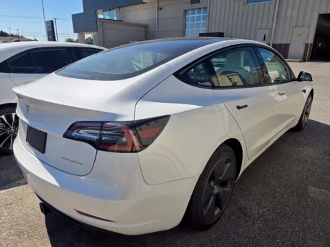 More photos of 2021 Tesla Model 3 Long Range at Hyundai Warner Robins, GA