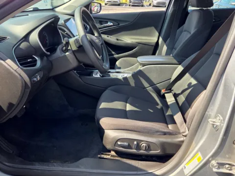 More photos of 2024 Chevrolet Malibu LT at Hyundai Warner Robins, GA
