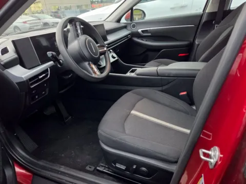 More photos of 2025 Hyundai Sonata SEL at Hyundai Warner Robins, GA