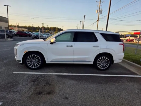 More photos of 2025 Hyundai Palisade Calligraphy at Hyundai Warner Robins, GA