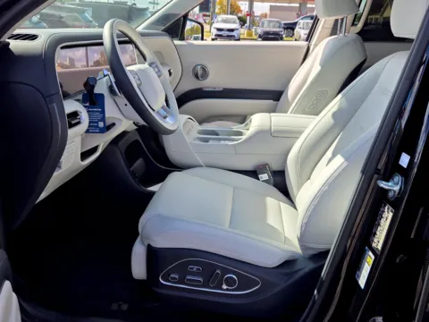 More photos of 2026 Hyundai Palisade Hybrid Calligraphy at Hyundai Warner Robins, GA