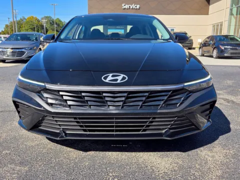 Photos of 2026 Hyundai Elantra SE for sale in Warner Robins, GA at Hyundai Warner Robins