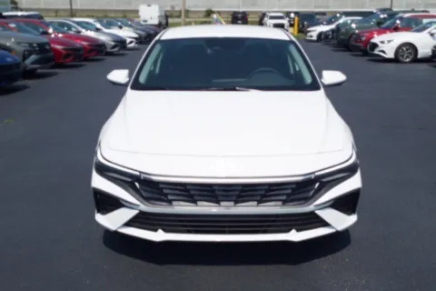 Photos of 2026 Hyundai Elantra SE for sale in Warner Robins, GA at Hyundai Warner Robins