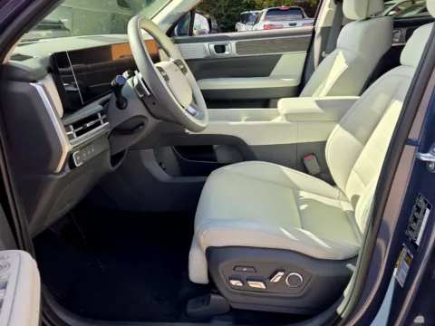 More photos of 2027 Hyundai Santa Fe Calligraphy at Hyundai Warner Robins, GA