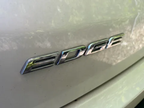More photos of 2019 Ford Edge SEL at Hyundai Warner Robins, GA