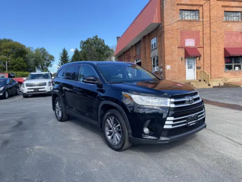 More photos of 2019 Toyota Highlander XLE at Fazio's Auto Sales, NY