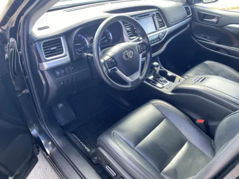 More photos of 2019 Toyota Highlander XLE at Fazio's Auto Sales, NY