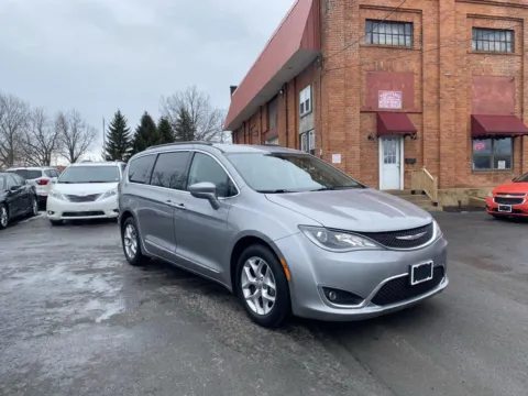 More photos of 2017 Chrysler Pacifica Touring-L at Fazio's Auto Sales, NY