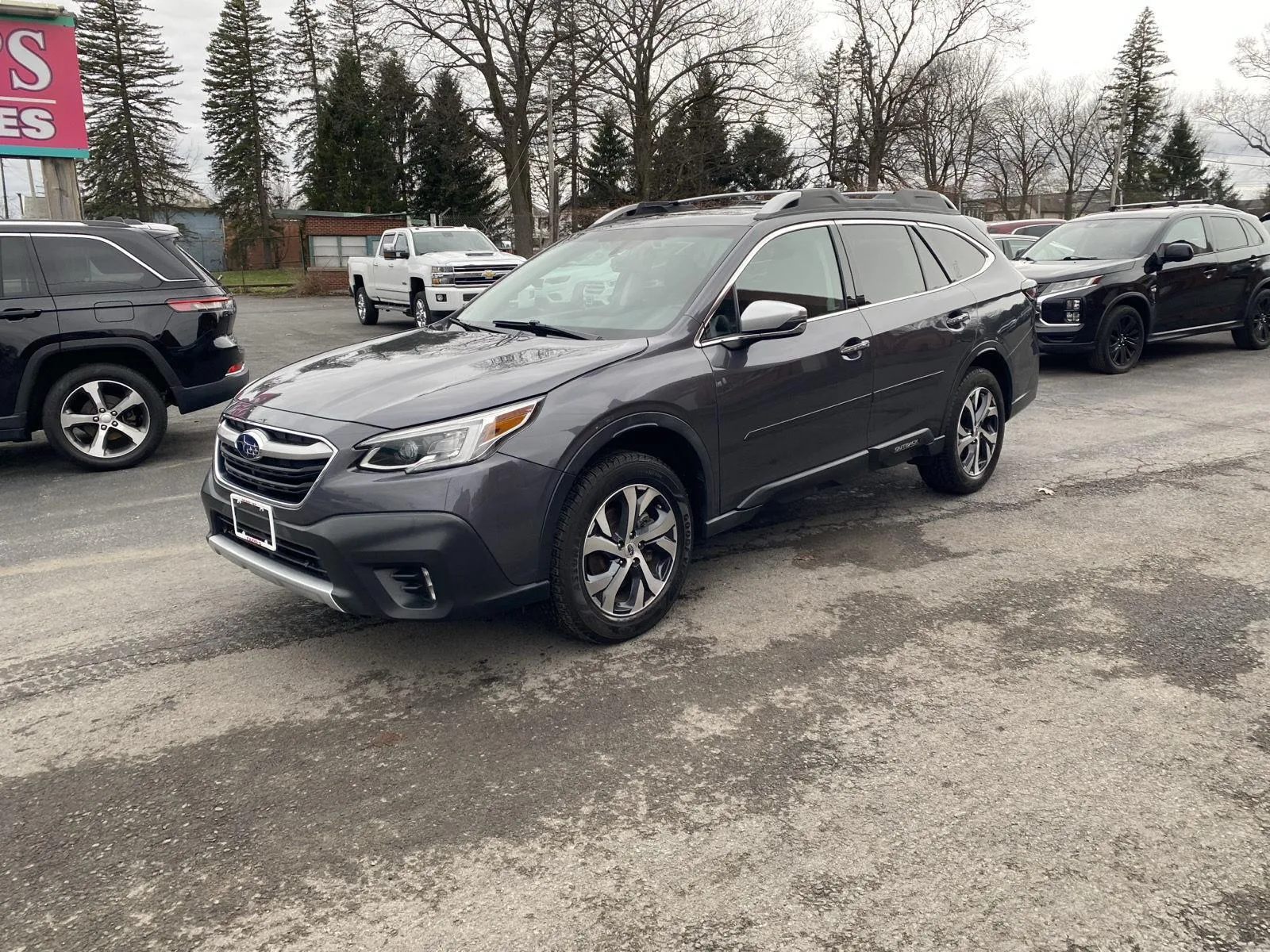 2020 Subaru Outback Touring's photo