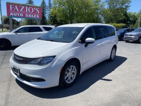 White 2022 Chrysler Voyager LX for sale in Rome, NY