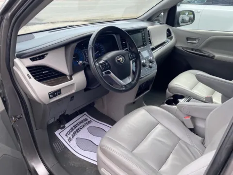 More photos of 2018 Toyota Sienna XLE at Fazio's Auto Sales, NY