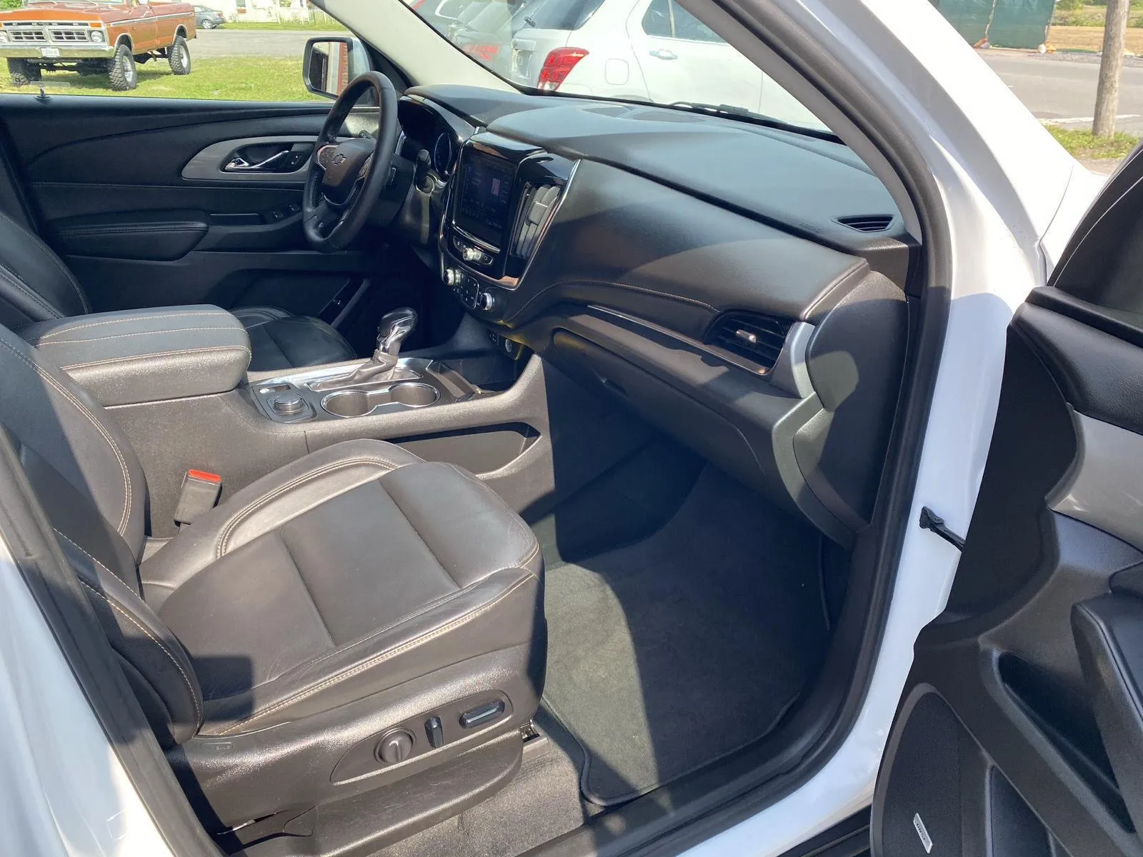 2021 Chevrolet Traverse RS - Photo 9