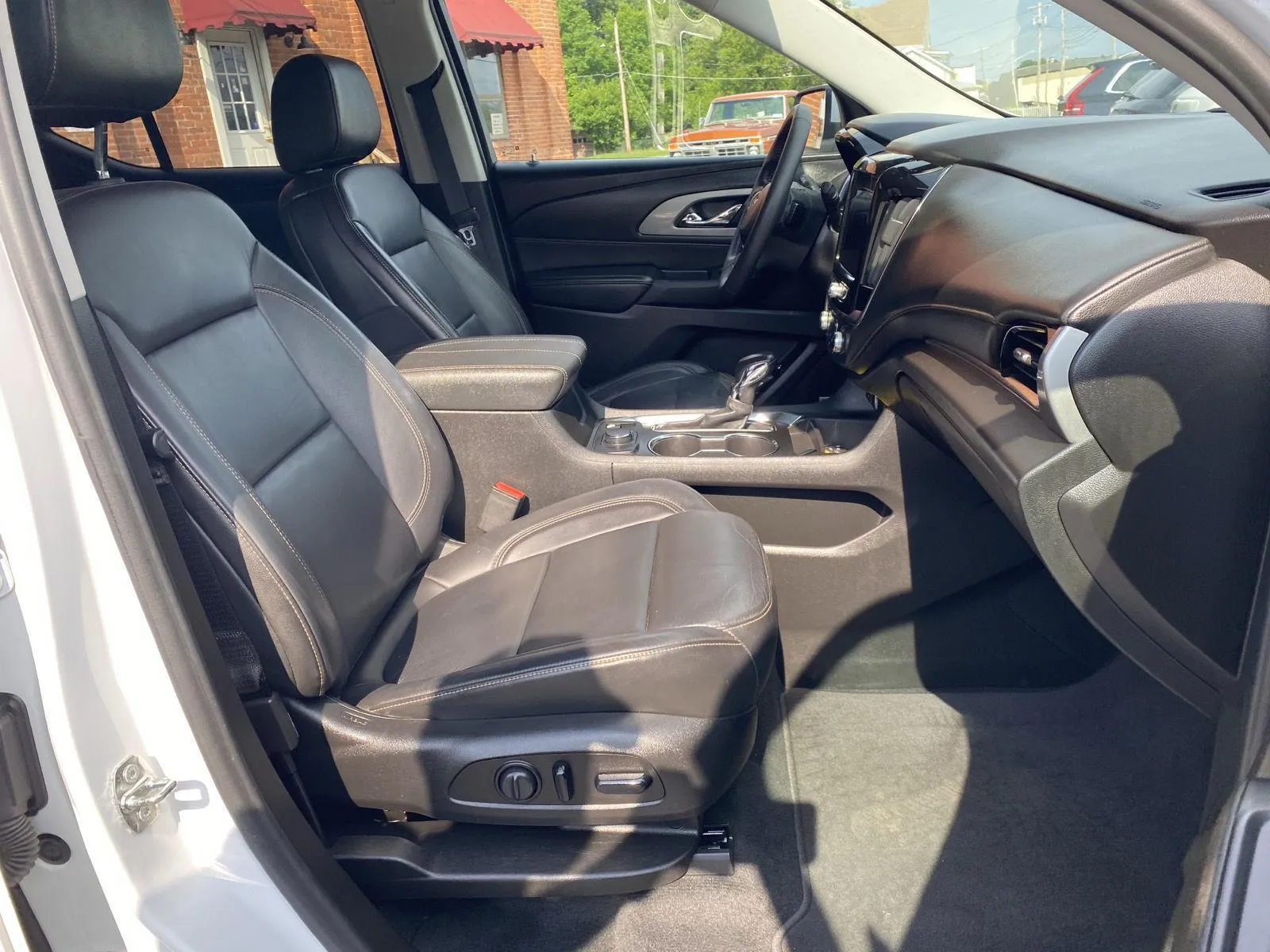 2021 Chevrolet Traverse RS - Photo 10