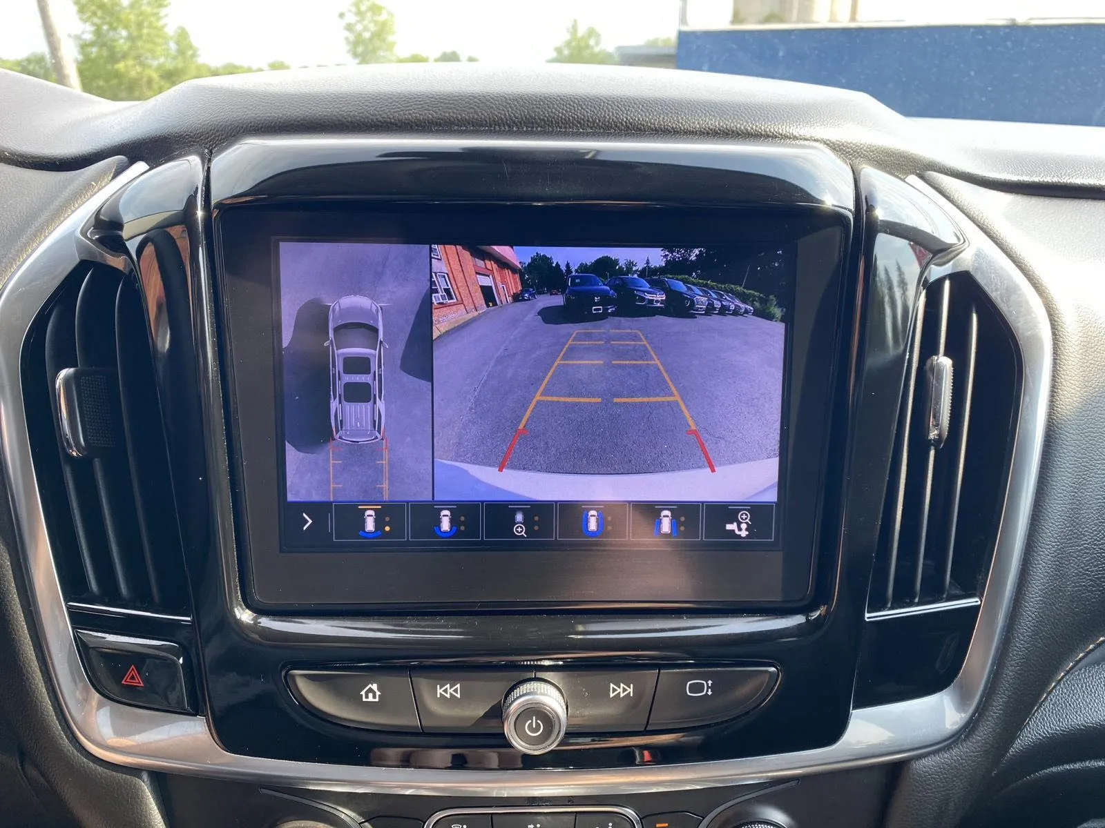 2021 Chevrolet Traverse RS - Photo 20